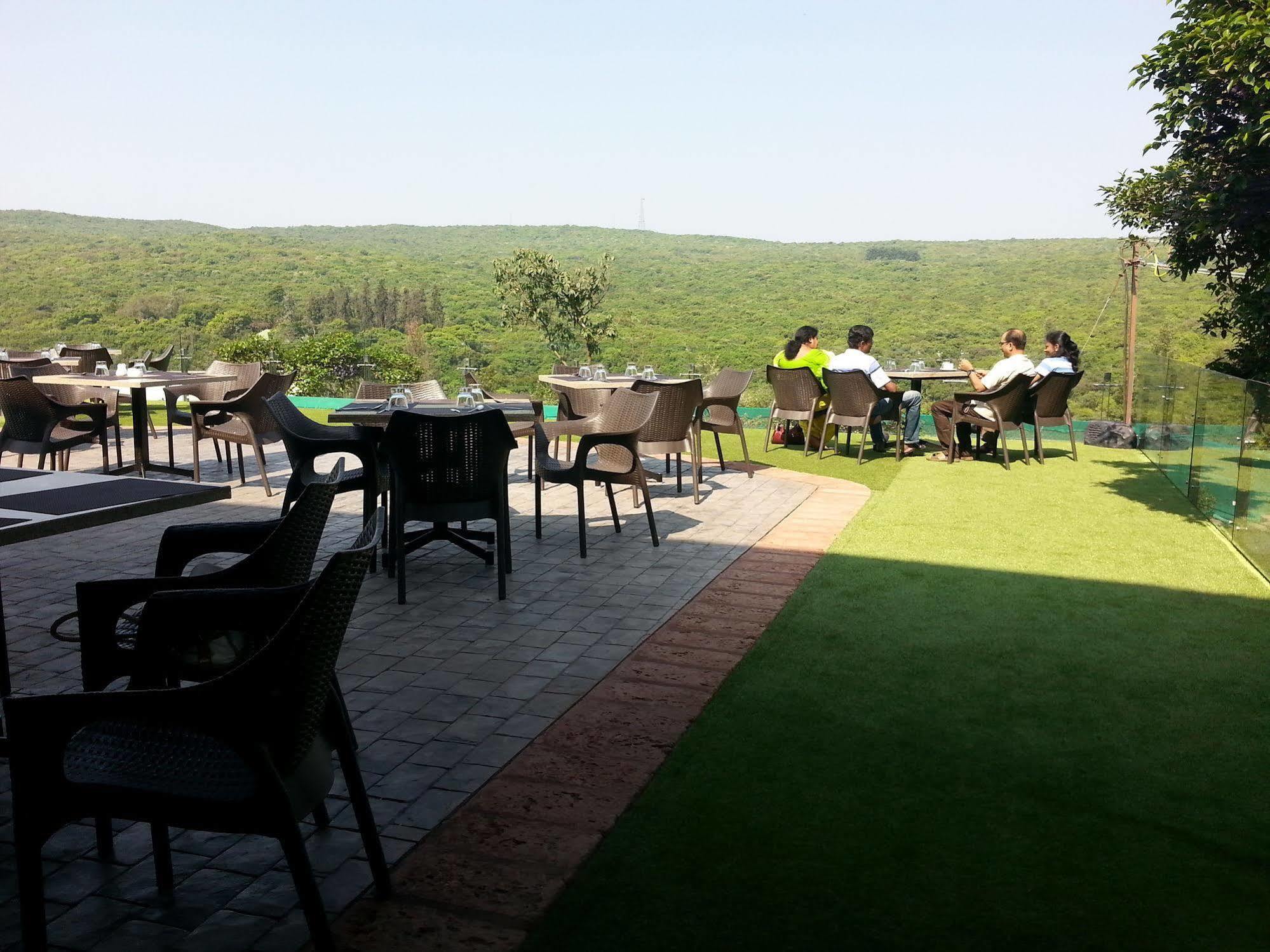 Bella Vista Resort Mahabaleshwar Bagian luar foto