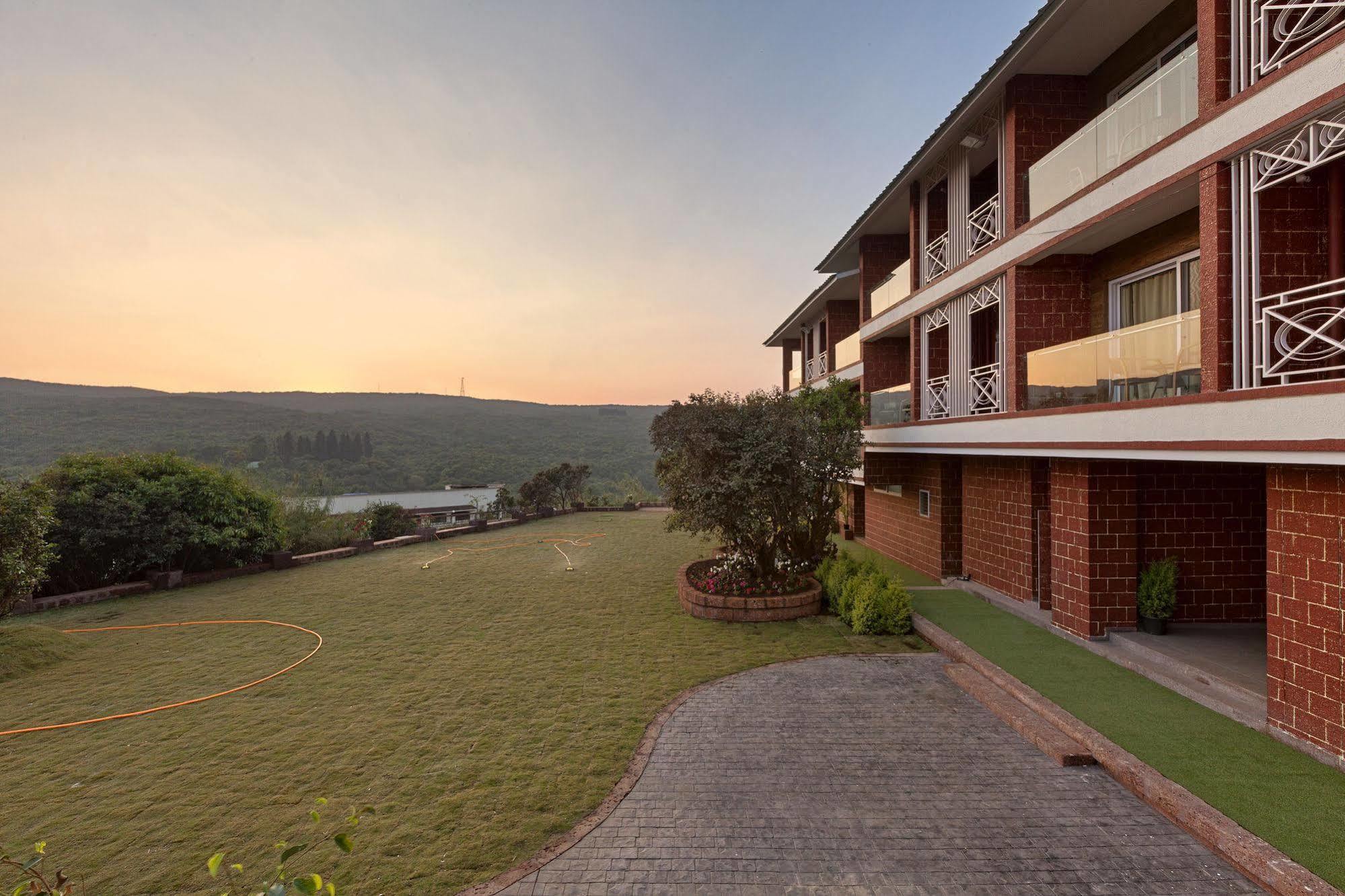 Bella Vista Resort Mahabaleshwar Bagian luar foto