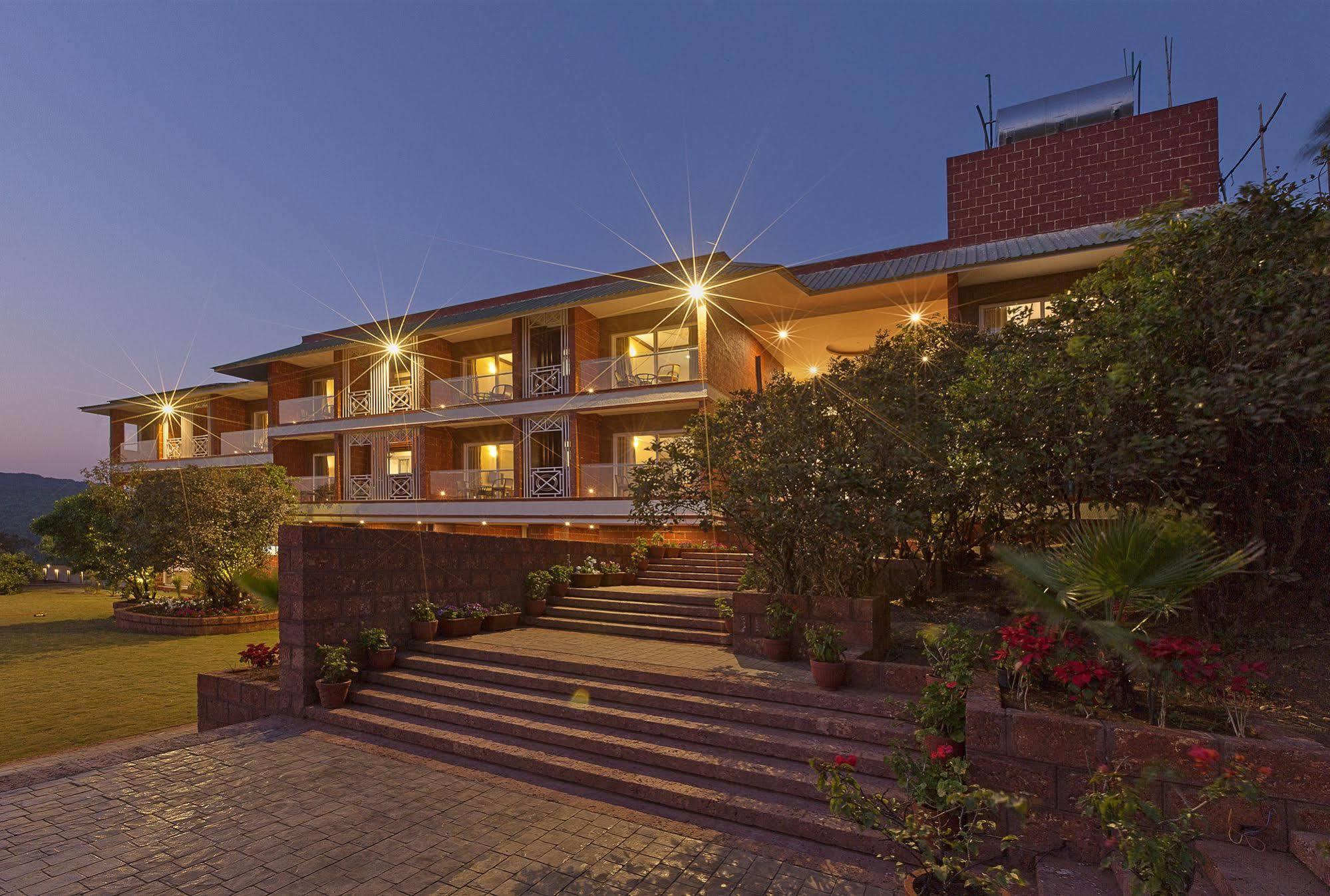 Bella Vista Resort Mahabaleshwar Bagian luar foto
