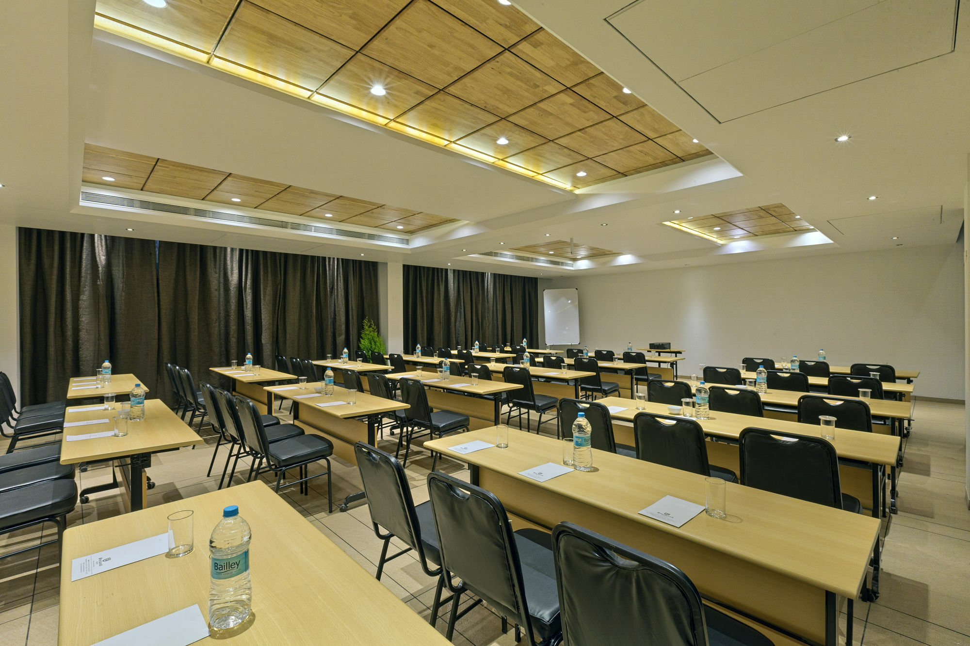 Bella Vista Resort Mahabaleshwar Bagian luar foto